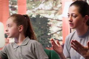 لتواصل-افضل-مع-المراهقين_1